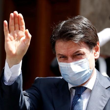 20.mai.2020 - Ex-primeiro-ministro da Itália, Giuseppe Conte, com máscara de proteção contra a covid-19 - Mondadori Portfolio via Getty Images