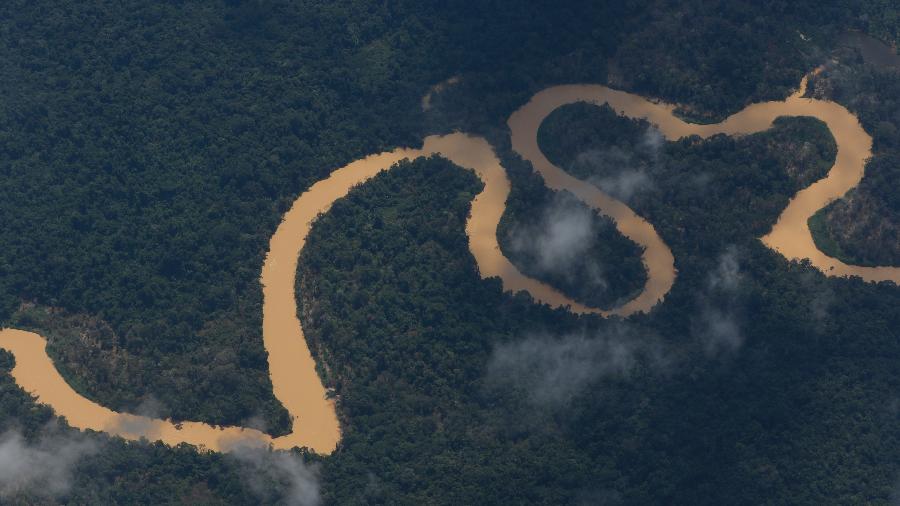 Rio contaminado pela atuação de garimpo ilegal na região do Surucucu, na Terra Indígena Yanomami (RR)  - Fernando Frazão/Agência Brasil