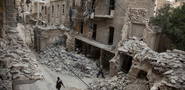 Comunicado não indica com quem a Rússia negociou a trégua em Aleppo - KARAM AL-MASRI/AFP