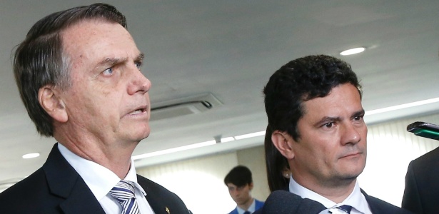Salário máximo no time de transição de Bolsonaro é de R$ 16 mil, menos da metade de um juiz federal como Moro (à dir.) - Dida Sampaio/Estadão Conteúdo