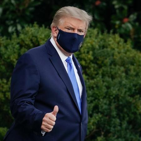Presidente Donald Trump se deslocando da Casa Branca até um hospital militar em Washington - Drew Angerer/Getty Images