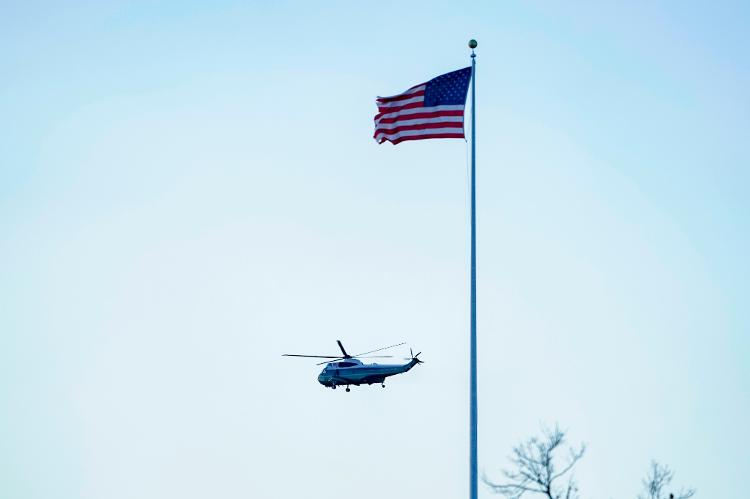 Quando em atividade presidencial, o helicóptero recebe a denominação de Marine One