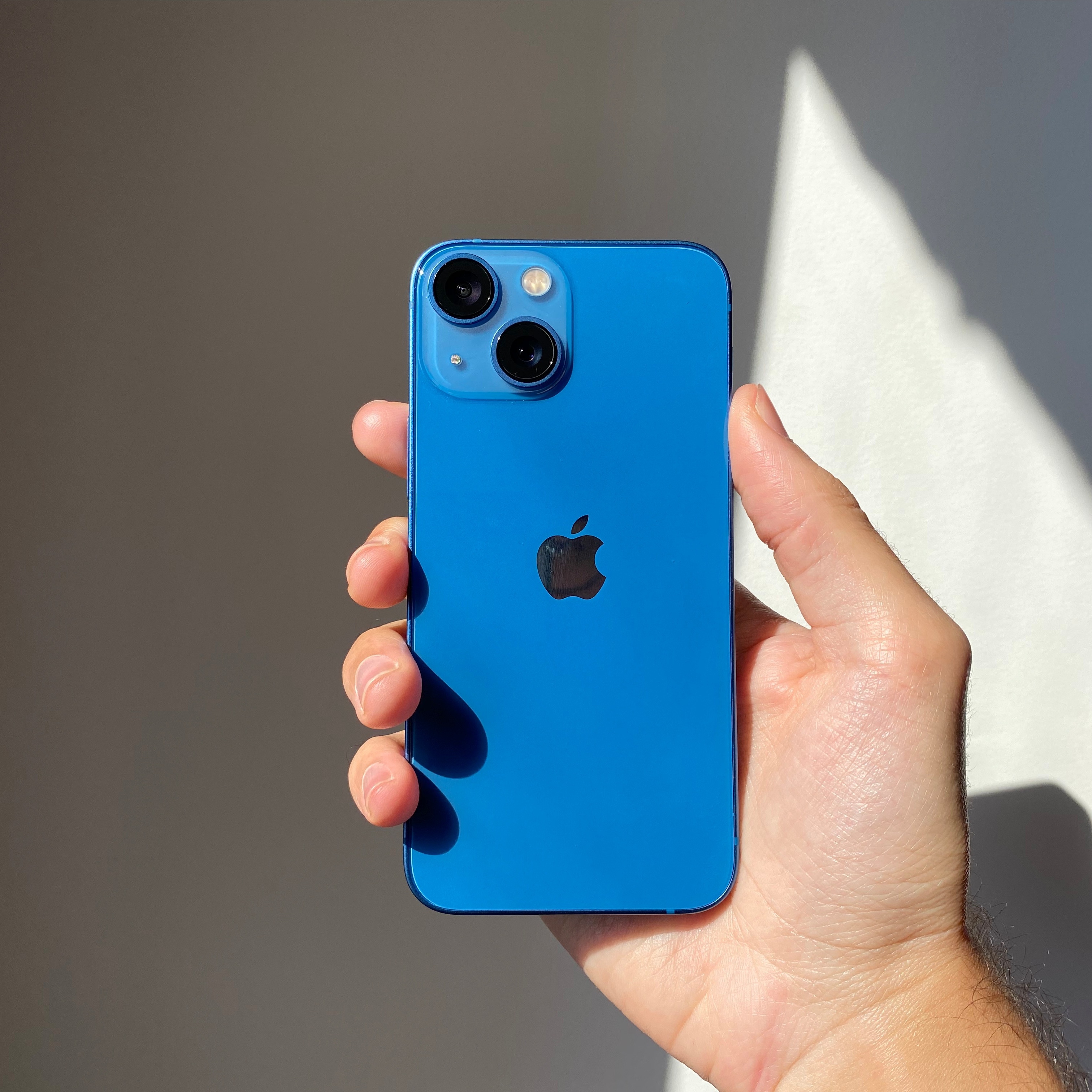iPhone 13 chega ao Brasil com mais memória e bateria; saiba os preços