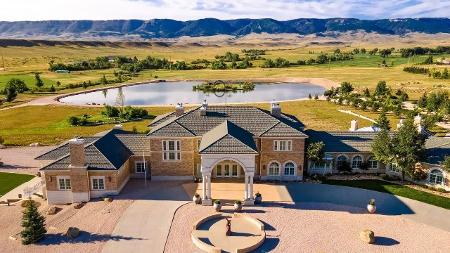 Arrow - Concierge Auctions/Mansion Global - Concierge Auctions/Mansion Global