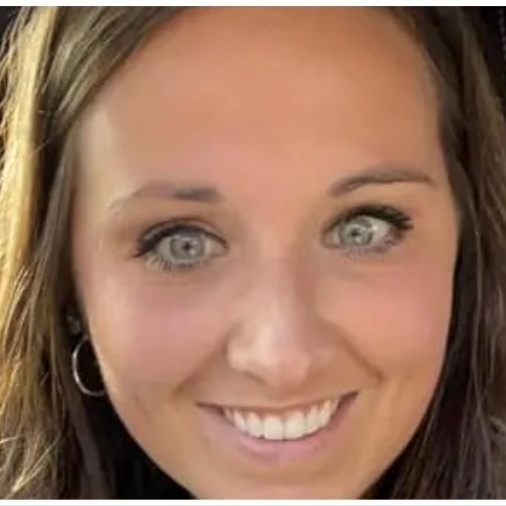 Mulher morre por intoxicação após beber 4 garrafas de água em minutos