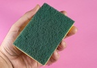 Por que colocar uma esponja na geladeira pode salvar suas frutas e verduras (Foto: Freepik)