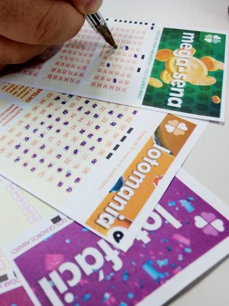 Jogos de loteria. Mega sena, Lotofacil e Lotomania