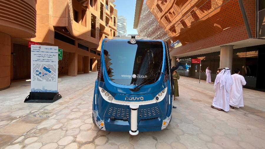 Masdar City conta com testes de veículo autônomo, que circula em uma rota determinada dentro do local - Gabriel Francisco Ribeiro/UOL