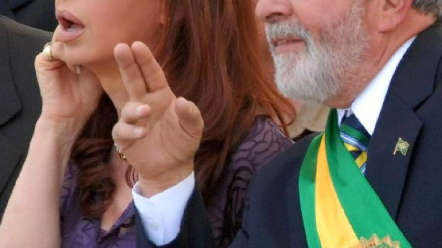 Lula estreou nova faixa presidencial no feriado de 7 de Setembro de 2008. A então presidente da Argentina, Cristina Kirchner, participou do evento, em Brasília - Agência Brasil