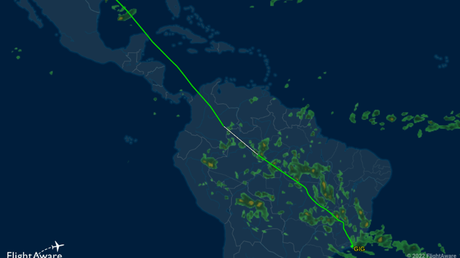 O voo 128 da United Airlines enfrentou forte turbulência ao sobrevoar Cancun, no México - Reprodução/Flightawere