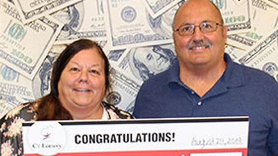 Frank Laquitara e Debbie Long-Comb ganharam cerca de R$ 406 mil na loteria - Divulgação/CT Lottery