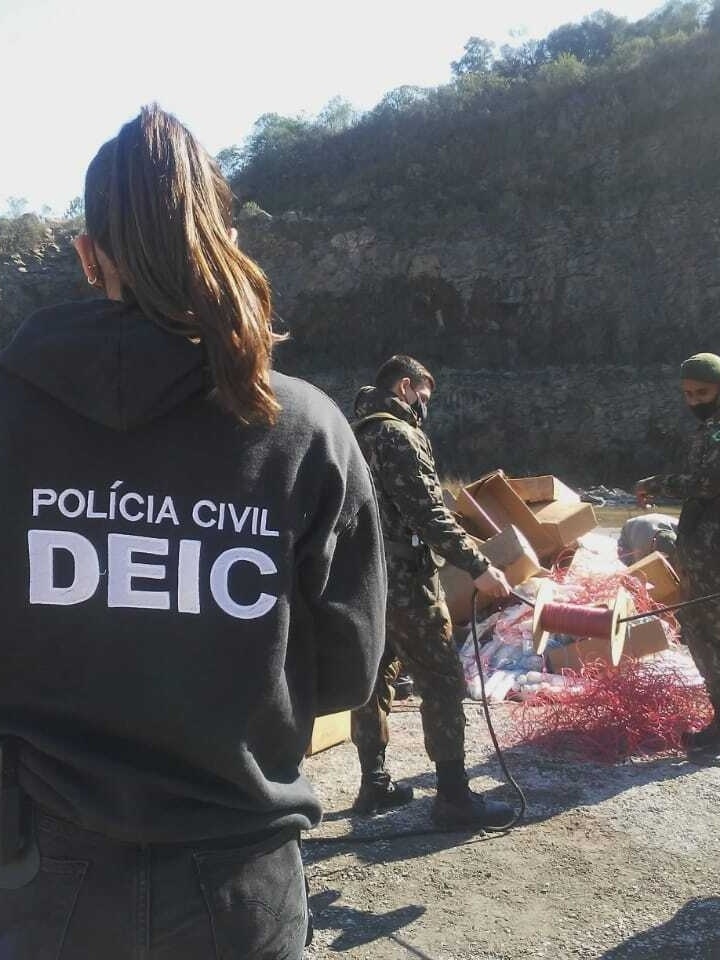 Pedreira que teve acidente com explosivos é periciada no RS - 08