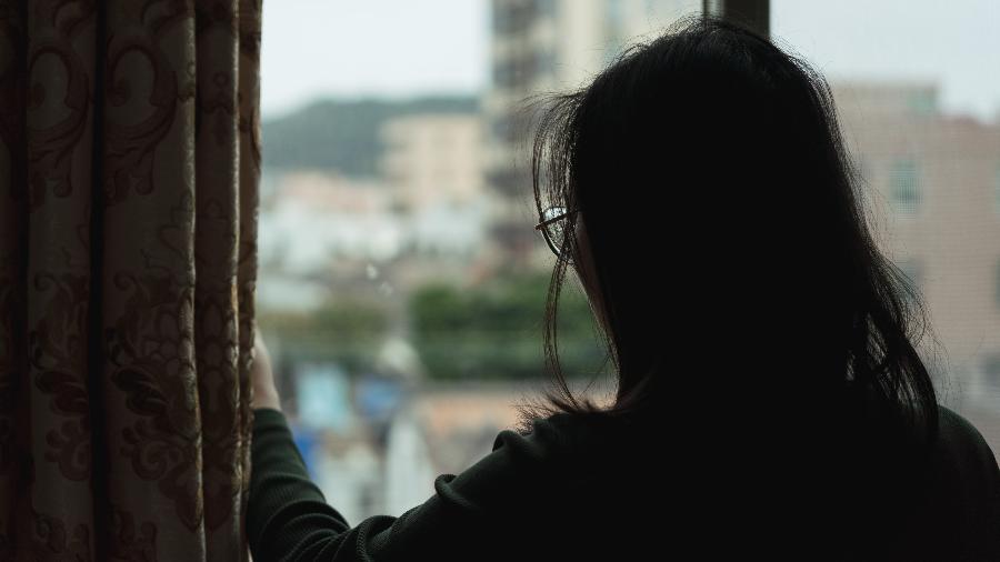 Padrões de gênero frequentemente colocam as mulheres no papel de cuidadoras, independentemente das circunstâncias Padrões de gênero frequentemente colocam as mulheres no papel de cuidadoras, independentemente das circunstâncias