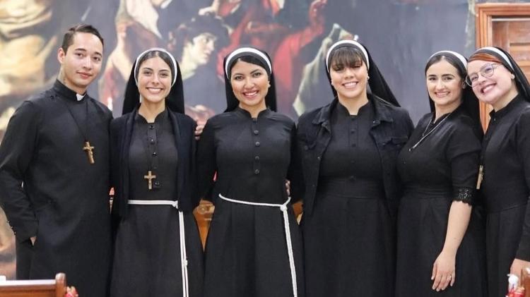 Segundo Irmã Eva, a congregação reúne mulheres de várias idades, mas a maioria é formada por jovens Segundo Irmã Eva, a congregação reúne mulheres de várias idades, mas a maioria é formada por jovens