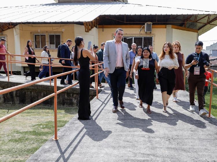 Sônia Guajajara visita espaço que será a aldeia da COP30 Sônia Guajajara visita espaço que será a aldeia da COP30