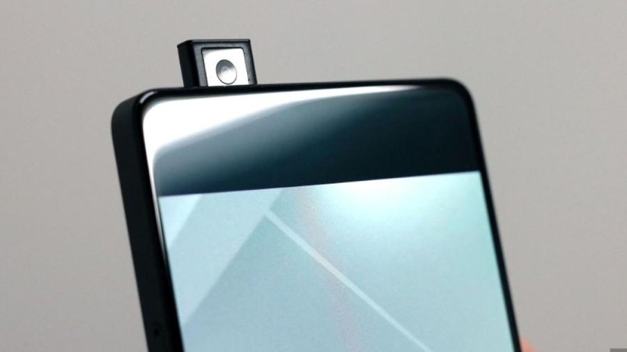 Samsung pode "copiar" chineses e aderir a celulares com câmera retrátil - Reprodução