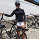 Enem 2019: A candidata Reigileide Vieira, 27, usou uma bicicleta para se locomover até o local de prova em Maceió (AL) - Carlos Madeiro/ UOL