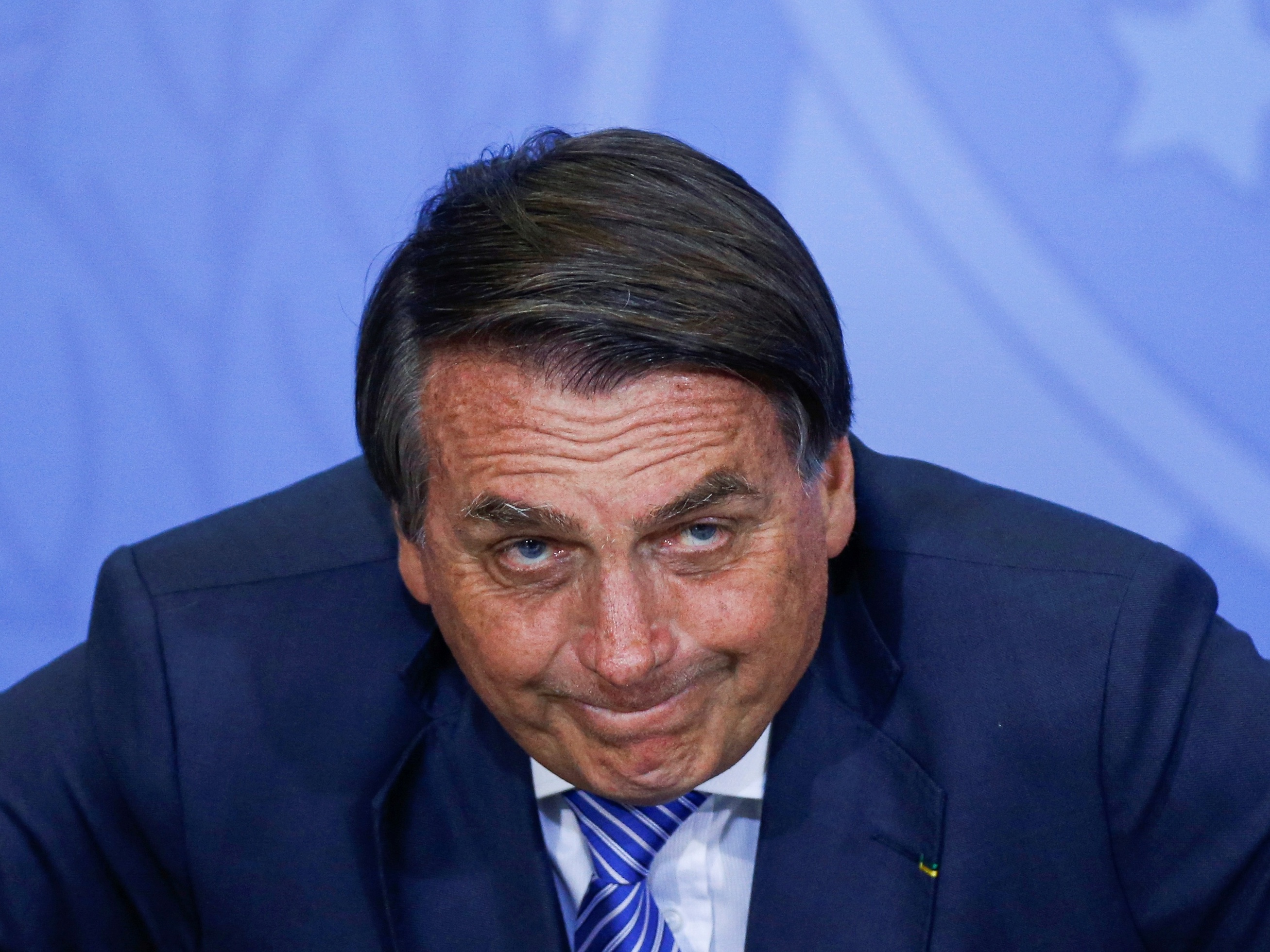 Prefeito de NY marca Bolsonaro em post que informa locais de vacinação