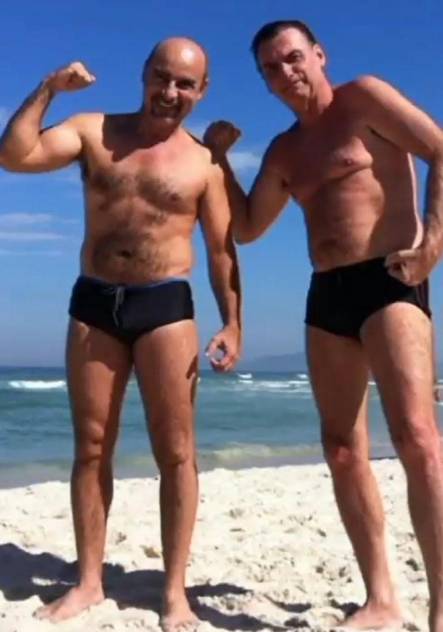 Queiroz posta vídeo ao lado de Bolsonaro em tom de campanha