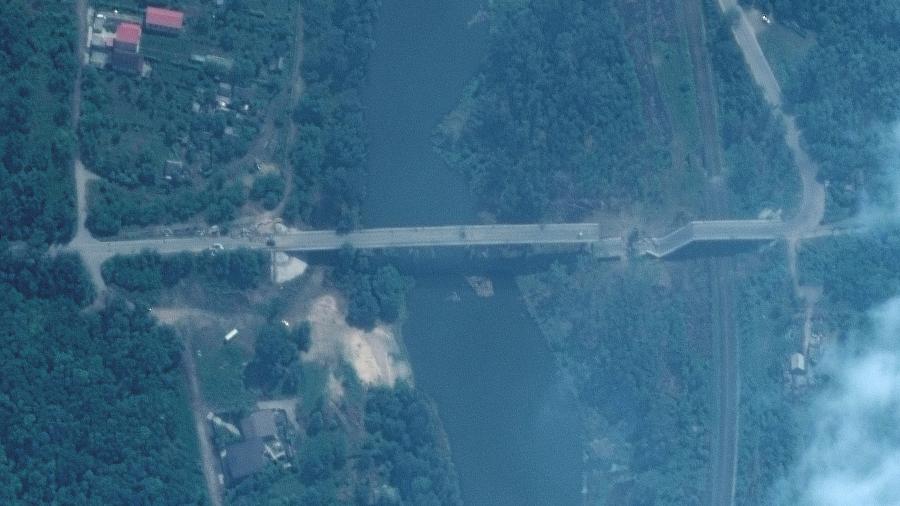 Imagem de satélite mostra a ponte Pavlograd danificada no oeste de Severodonetsk - Maxar Technologies/Handout via REUTERS