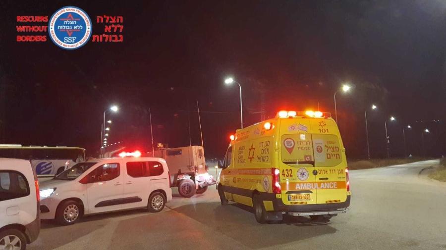 Dois israelenses morreram na noite desta quarta-feira (29) em um "ataque com veículo" perto da cidade de Nablus