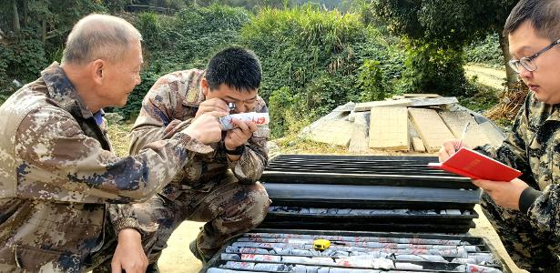 Por que a China está comprando mais ouro do que todos os países do mundo