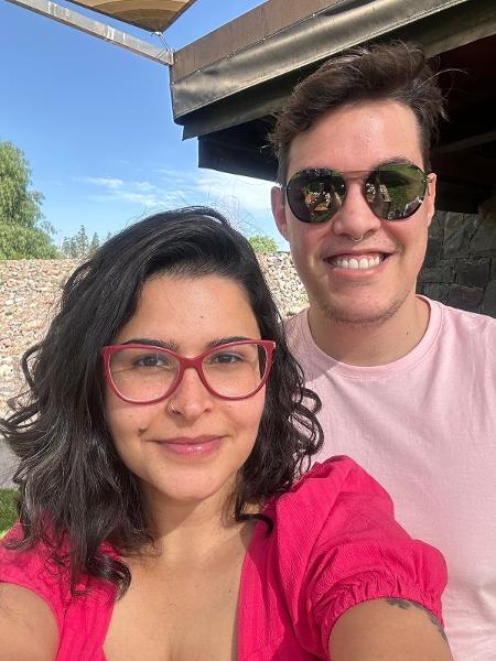 O casal de brasileiros Thaís Santos e Guilherme Oliveira Reis O casal de brasileiros Thaís Santos e Guilherme Oliveira Reis