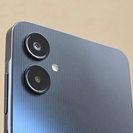 Galaxy A06 5G traz duas câmeras (50 MP e 2 MP) Galaxy A06 5G traz duas câmeras (50 MP e 2 MP)