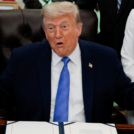 10.jun.26 - O presidente dos EUA, Donald Trump, ao assinar o Secure America Act, na Casa Branca em Washington, D.C., EUA 10.jun.26 - O presidente dos EUA, Donald Trump, ao assinar o Secure America Act, na Casa Branca em Washington, D.C., EUA