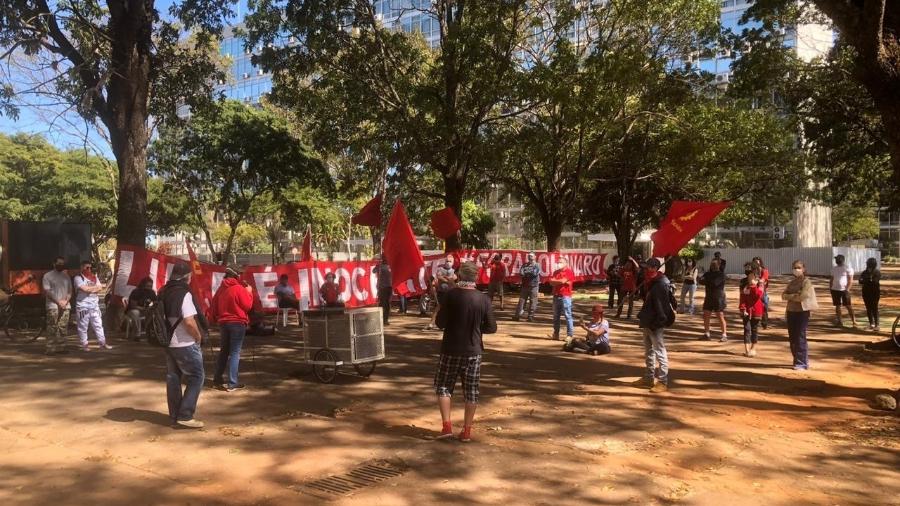 Protesto contra o presidente em Brasília - UOL