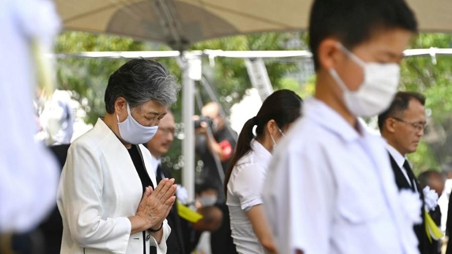 Momento de silêncio em cerimônia em memória aos 75 anos do ataque a Nagasaki, no Japão - Jiji Press/AFP