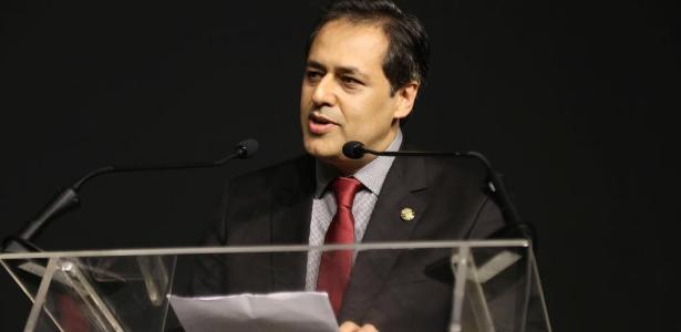 Sindicato de auditores da Receita criticam mudanças na reforma do IR - Vimarsana News