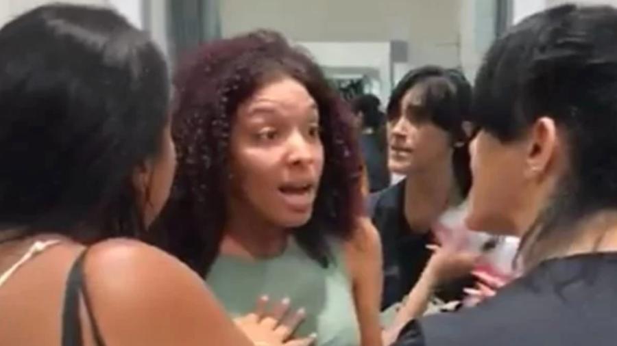 Mulher negra é acusada de furto por funcionária da Renner no Rio - Reprodução/Twitter