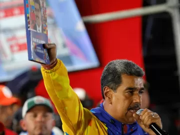 Após vitória, Maduro pede respeito à Constituição e chama Milei de 'sádico'