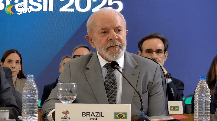 A direita considera que Lula faz um governo fraco e que chegará isolado à próxima eleição