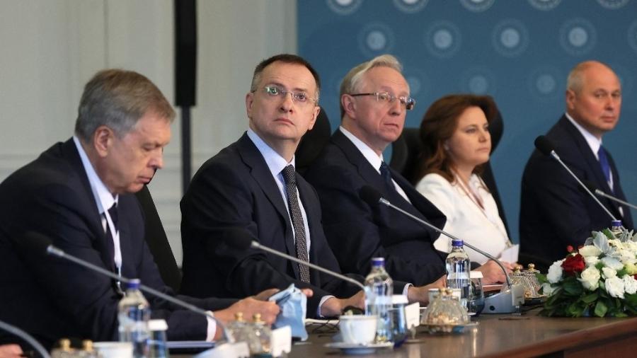 2.jun.2025 - Delegação russa durante negociações em Istambul 2.jun.2025 - Delegação russa durante negociações em Istambul
