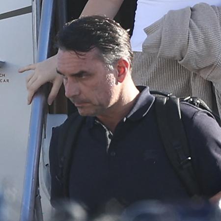 Flávio Bolsonaro chega a Miami, nos Estados Unidos Flávio Bolsonaro chega a Miami, nos Estados Unidos