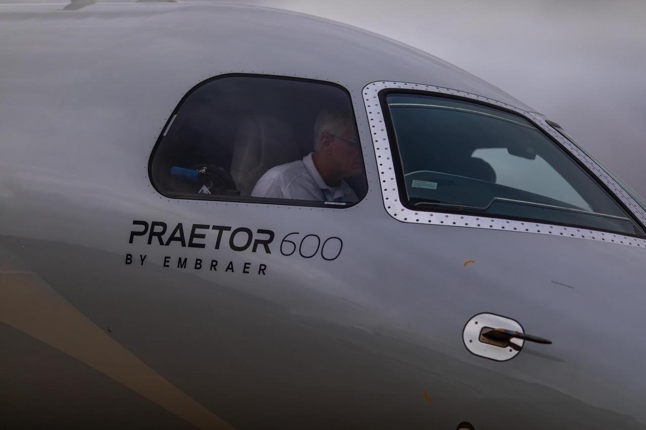 Praetor 600 é um jato executivo de porte super médio - Roosevelt Cássio/UOL