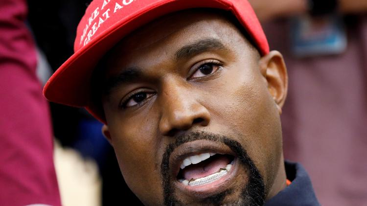 Rapper Kanye West durante encontro com Donald Trump na Casa Branca em 2020