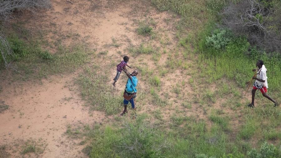 Menino de 4 anos andou por 18 km até ser encontrado com ajuda de helicóptero no Quênia - Sheldrick Wildlife Trust/Divulgação