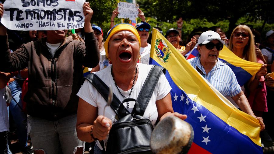 03.ago.24 - Manifestantes se reúnem para protestar contra os resultados eleitorais em Caracas, Venezuela