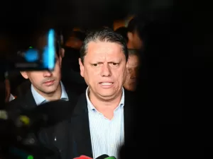 Sob a sombra de Tarcisio, Nunes tornou-se um prefeito fantasma