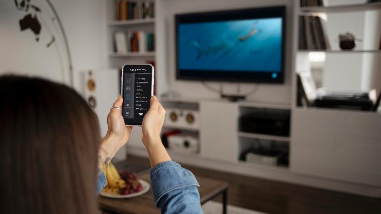 Muitos celulares e notebooks conectados ao mesmo Wi-Fi causam lentidão Muitos celulares e notebooks conectados ao mesmo Wi-Fi causam lentidão