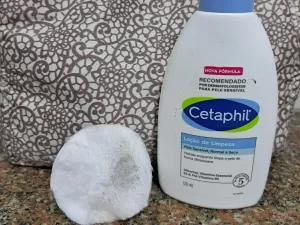 Testamos loção de limpeza Cetaphil: 'Tira a make sem arder ou machucar'