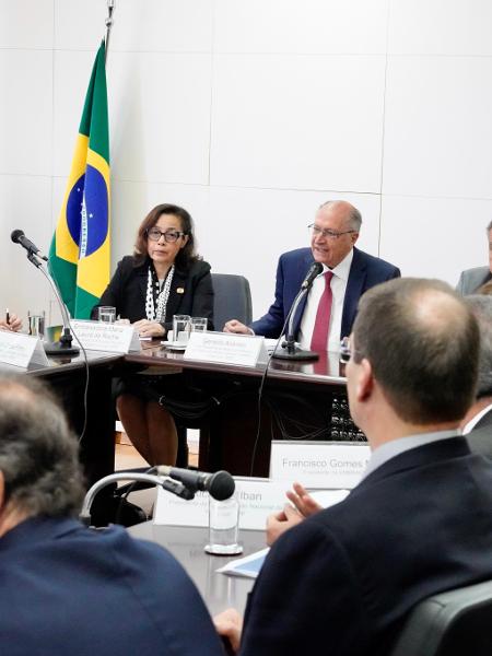 15.07.25 - O vice-presidente Geraldo Alckmin (PSB) gerencia a reunião com ministros e empresários da indústria para rebater tarifas dos EUA 15.07.25 - O vice-presidente Geraldo Alckmin (PSB) gerencia a reunião com ministros e empresários da indústria para rebater tarifas dos EUA