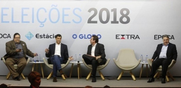 28.ago.2018 - Poltrona de Romário ficou vaga durante o debate do jornal "O Globo"