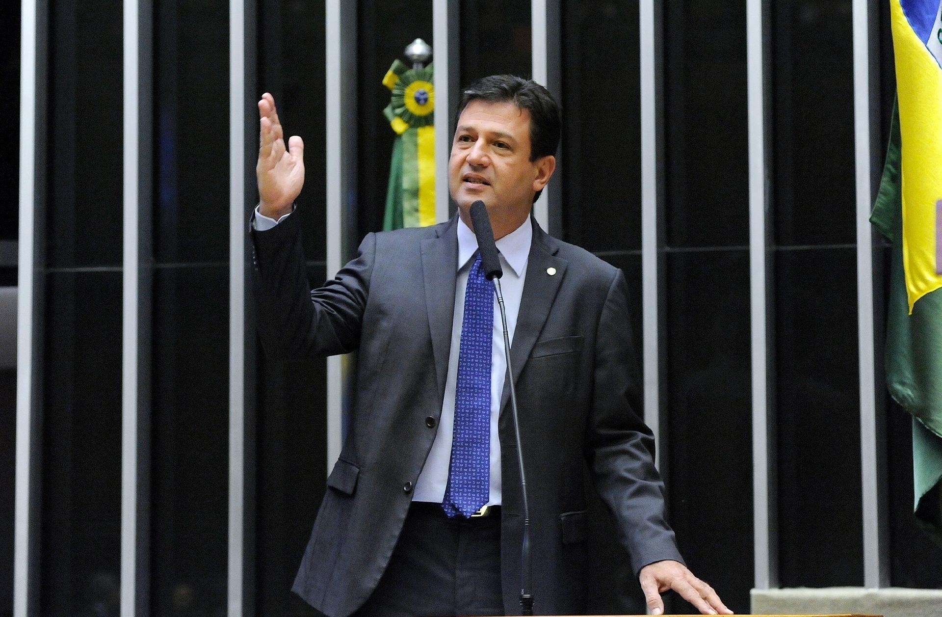 Mandetta apoiou a PEC dos gastos, que retirou R$ 22,5 bilhões da ...