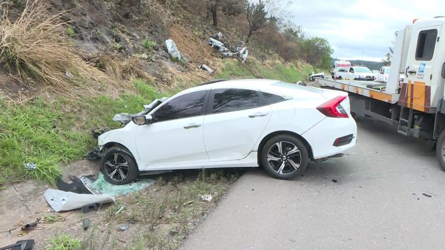 Engavetamento entre 4 veículos na rodovia Castello Branco deixou 3 mortos - Reprodução/TV Globo