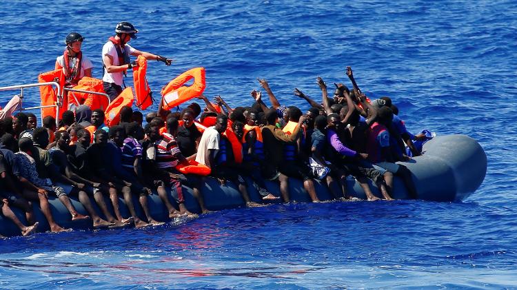 14.set.17 - Resgate de imigrantes no mar Mediterrâneo, na costa da Líbia