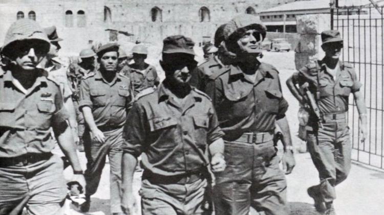 Comandantes militares israelenses chegam a Jerusalém Oriental durante a Guerra dos Seis Dias